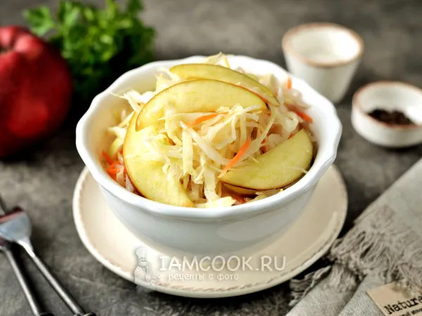 Фото блюда: Маринованная капуста с яблоками быстрого приготовления