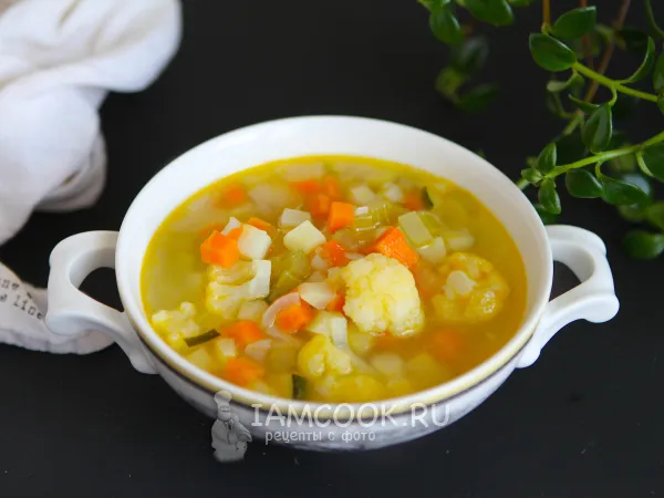 Фото готового блюда: Овощной суп для детей