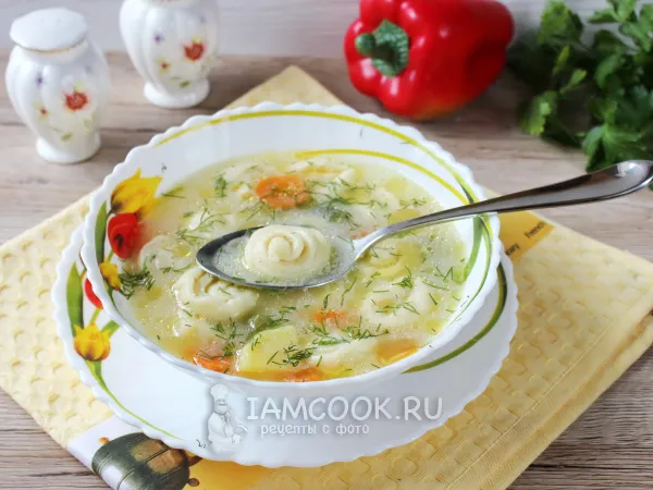 Фото готового блюда: Суп с сырными рулетиками