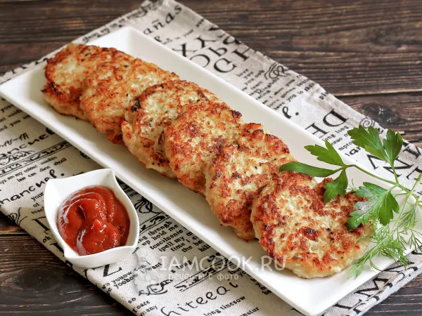 Фото блюда: Котлеты из курицы и капусты