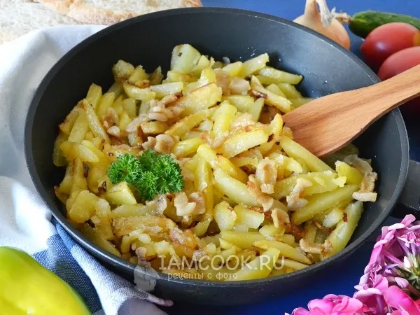 Фото блюда: Жареная картошка с салом и луком