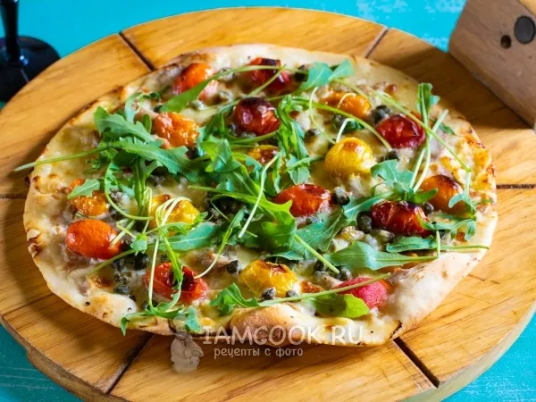 Фото готового блюда: Пицца с тунцом