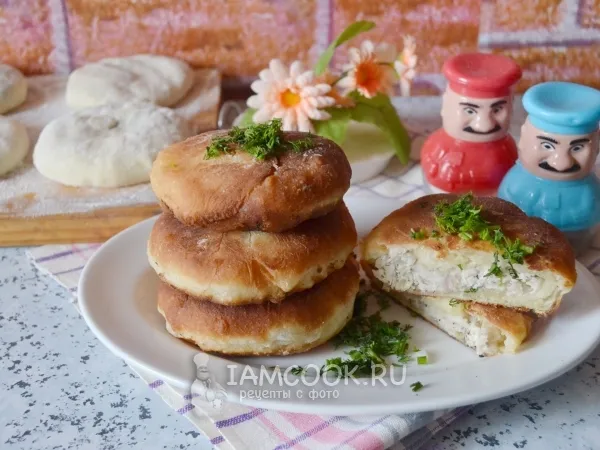 Фото готового блюда: Беляши с куриным фаршем