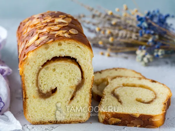 Фото готового блюда: Хлеб-рулет с повидлом (на дрожжах)
