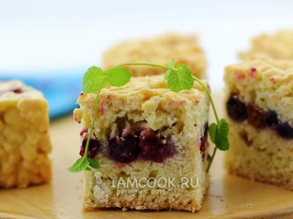 Фото блюда: Тёртый пирог со смородиной