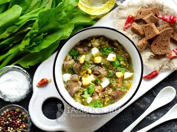 Фото готового блюда: Зеленый борщ с вешенками