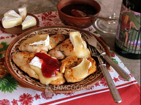 Фото блюда: Жареная курица с камамбером