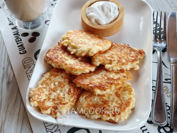 Фото готового блюда: Оладьи из яйца и творога