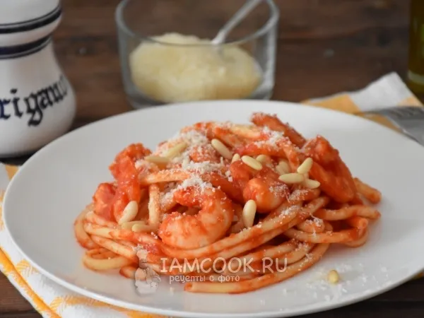 Фото готового блюда: Паста с креветками и острым томатным соусом