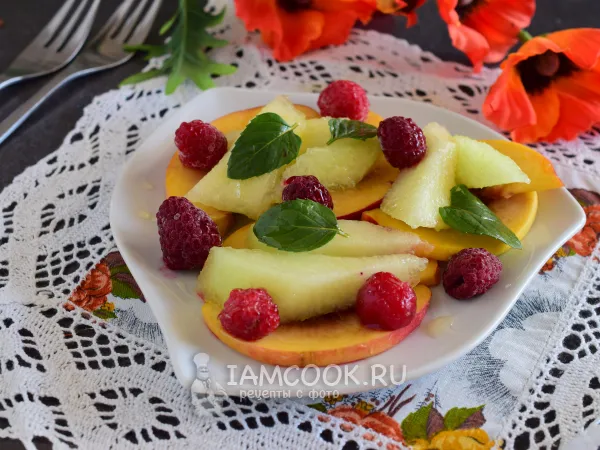 Фото блюда: Детокс-салат с дыней и нектаринами