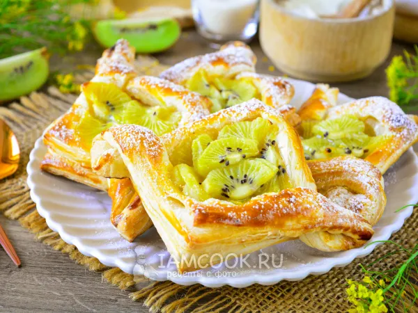 Фото готового блюда: Слойки с киви