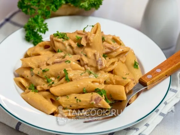 Фото блюда: Паста с ветчиной в сливочно-томатном соусе