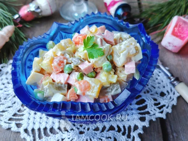 Фото блюда: Салат Оливье из 90-х (с маринованным огурцом)