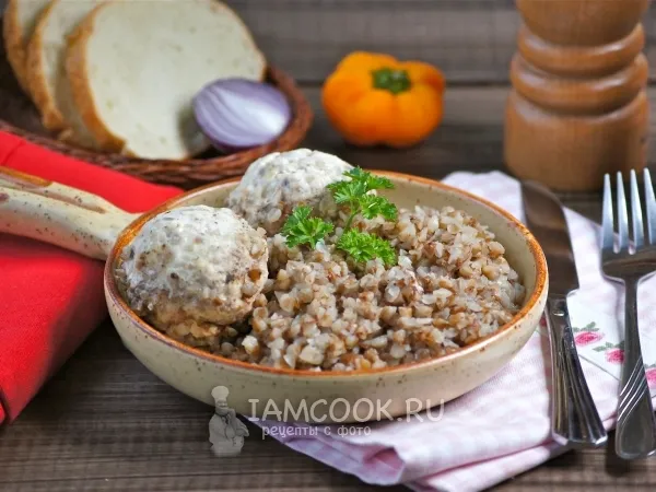Фото блюда: Гречка с тефтелями в мультиварке