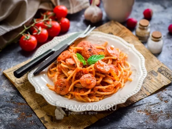 Фото блюда: Макароны с сосисками в томатном соусе