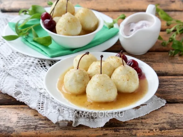 Фото готового блюда: Кнедлики с вишней