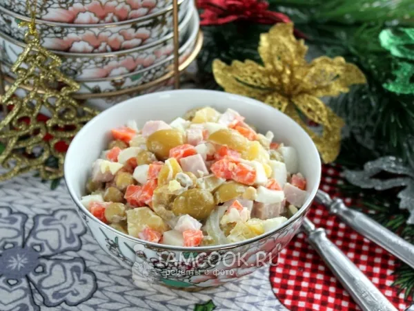 Фото блюда: Салат «Оливье» с оливками и карбонадом