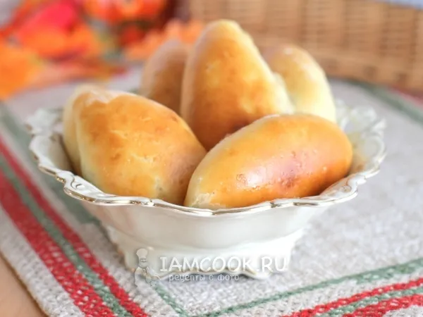 Фото готового блюда: Пирожки с ливерной колбасой и картошкой