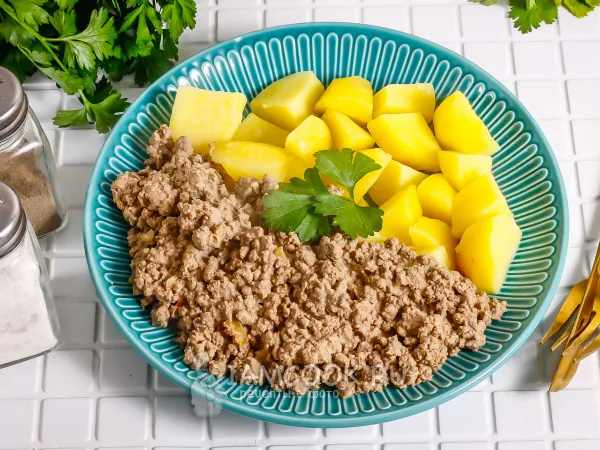 Фото готового блюда: Подлива из говяжьей печени со сметаной