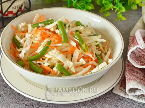 Фото готового блюда: Салат из стручковой фасоли и пекинской капусты