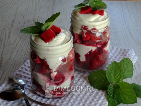 Фото блюда: Трайфлы «Красный бархат» с вишней