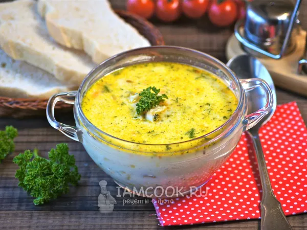 Фото готового блюда: Рыбный суп с плавленым сыром