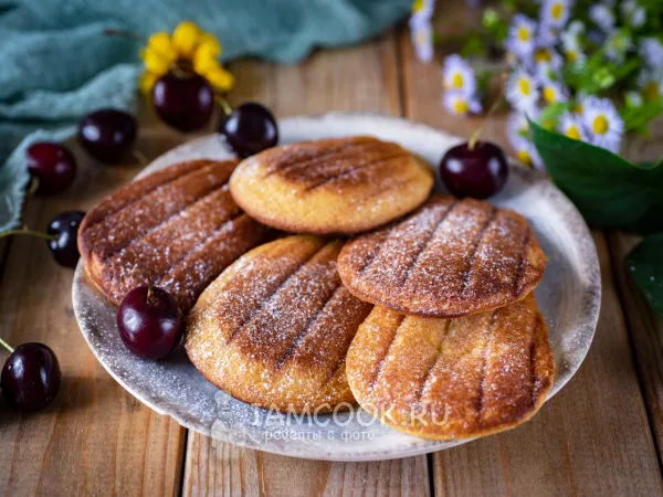 Фото готового блюда: Печенье «Мадлен» в мультипекаре