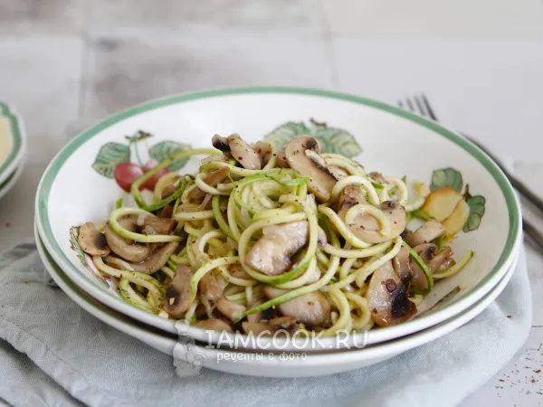 Фото блюда: Спагетти из кабачков с грибами