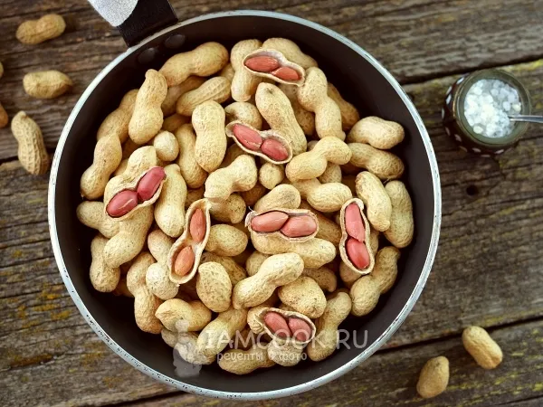 Фото блюда: Жареный арахис на сковороде в скорлупе