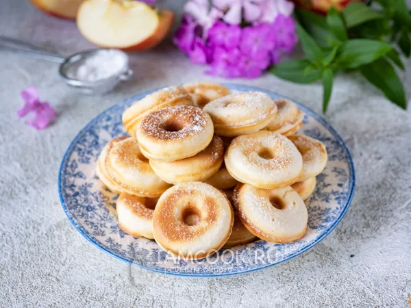 Фото готового блюда: Пончики на кефире в мультипекаре