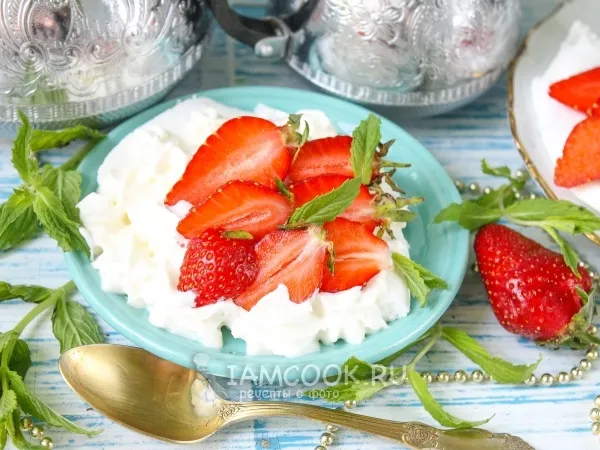 Фото готового блюда: Десерт «Павлова»