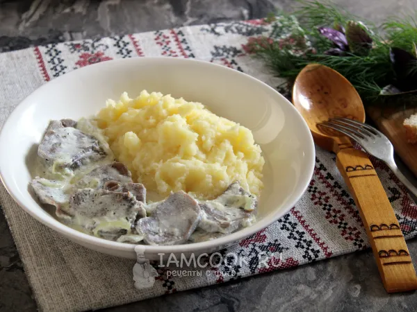 Фото блюда: Свиной язык в сливочном соусе