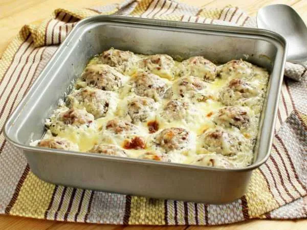 Фото готового блюда: Тефтели в сливочном соусе