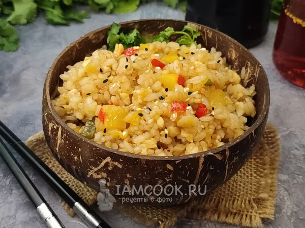 Фото блюда: Жареный рис с ананасом