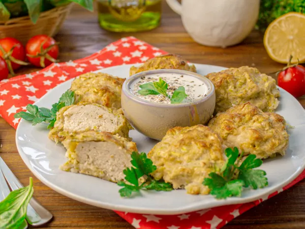 Фото блюда: Оладьи из кабачков с фаршем в духовке