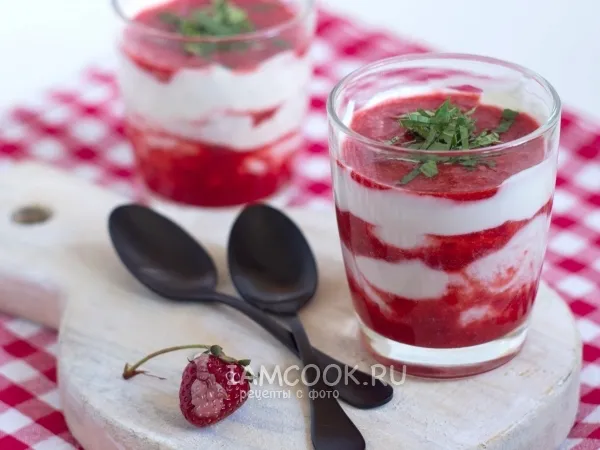 Фото готового блюда: Творожно-клубничный десерт с молоком (без желатина)