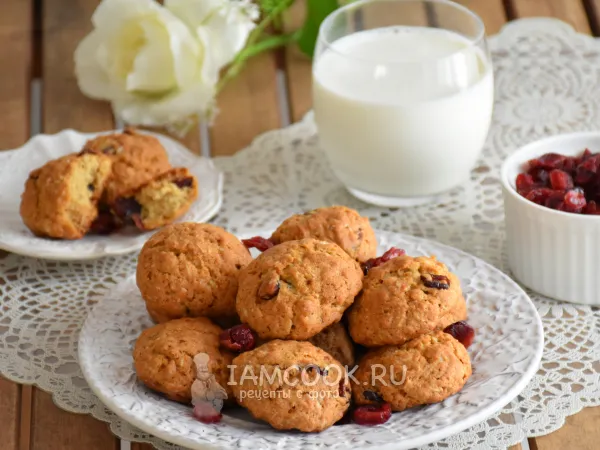 Фото готового блюда: Овсяное печенье с клюквой