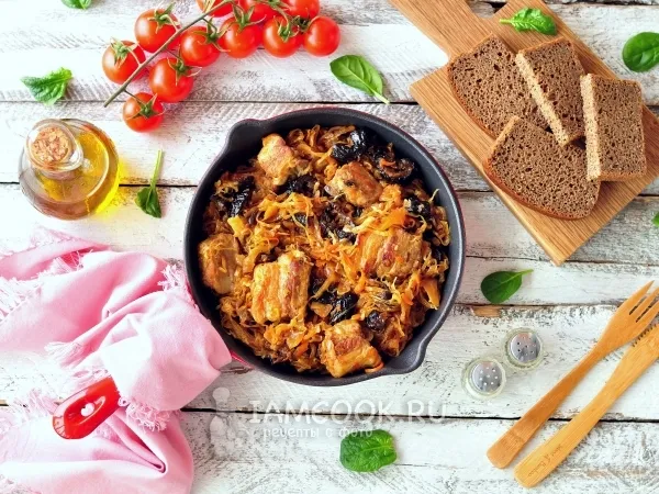 Фото блюда: Бигус из квашеной капусты