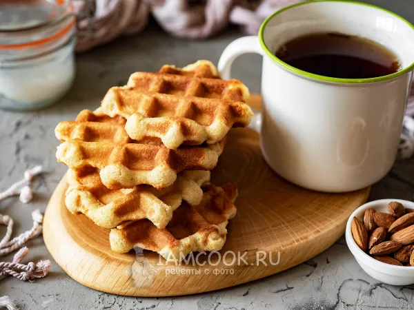 Фото готового блюда: Кето вафли из миндальной муки
