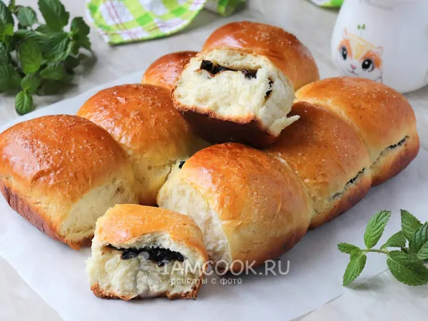 Фото блюда: Булочки с черносливом (из дрожжевого теста)