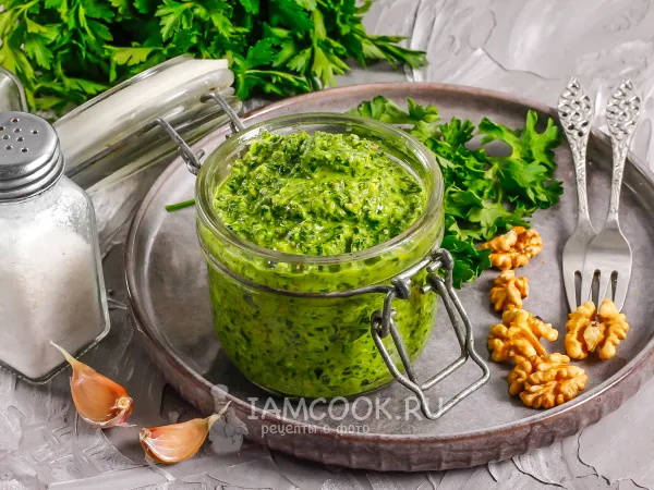 Фото блюда: Соус песто из петрушки на зиму