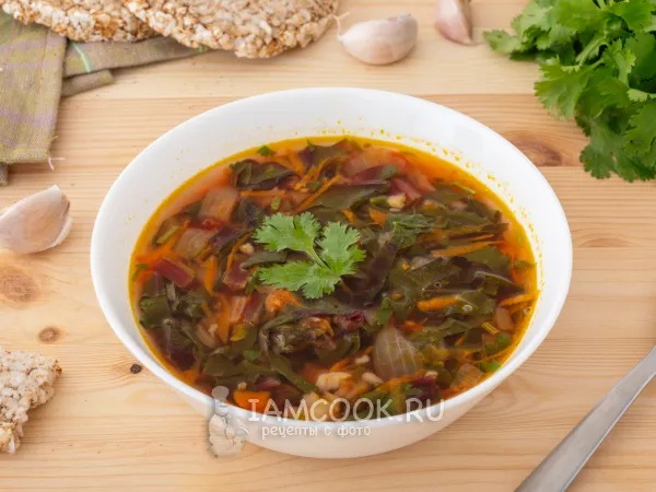 Фото блюда: Борщ со свекольной ботвой (постный)