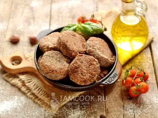Фото готового блюда: Постные фасолевые котлеты с шампиньонами