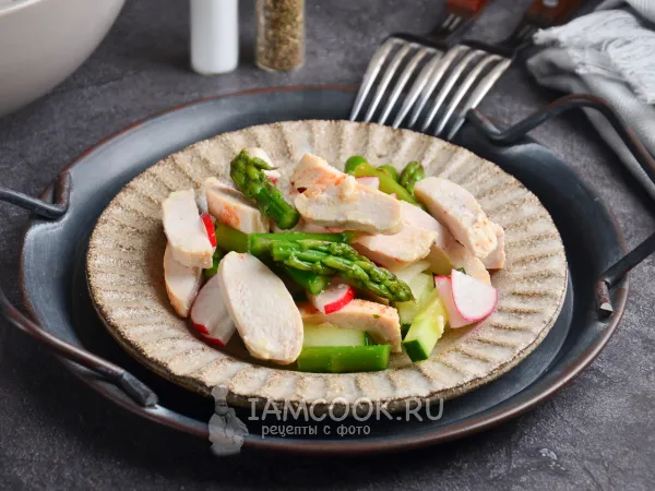 Фото блюда: Салат со спаржей и курицей