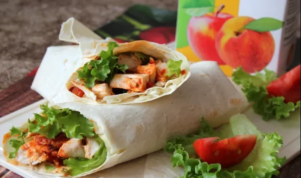Фото готового блюда: Завертон (из лаваша с курицей)