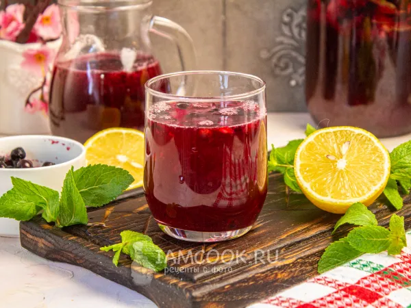 Фото блюда: Лимонад с черной смородиной