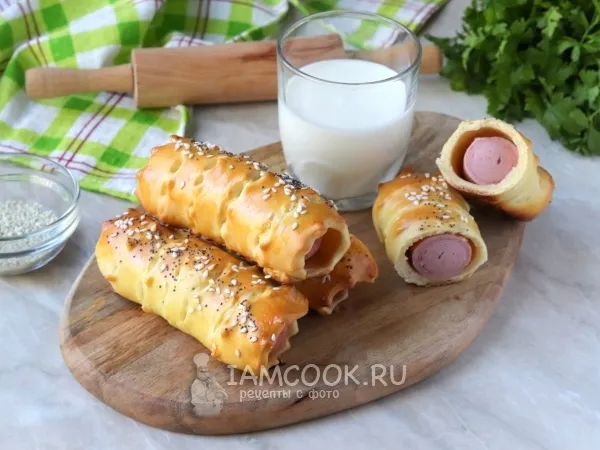 Фото блюда: Сосиски в тесте на кефире в духовке