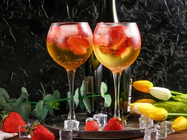 Фото блюда: Летняя «окрошка» с шампанским и клубникой