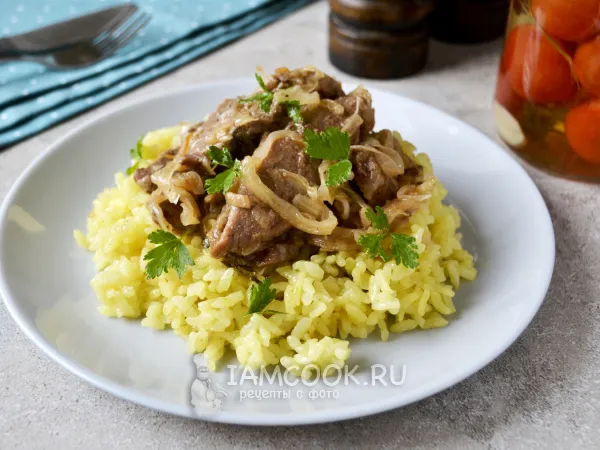 Фото блюда: Тушеная говядина с квашеной капустой