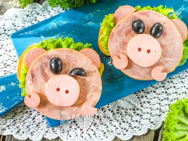 Фото готового блюда: Бутерброды «Свинки» с ветчиной